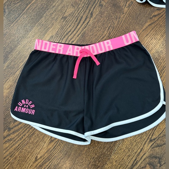 Girls Under Armour Athletic Shorts set of 2. Mint condition. Size youth XL. - Picture 3 of 9
